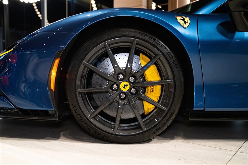 Used 2021 Ferrari SF90 Stradale AWD/4WD image 12