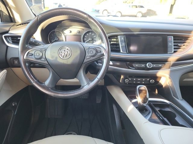Used 2019 Buick Enclave Essence image 17