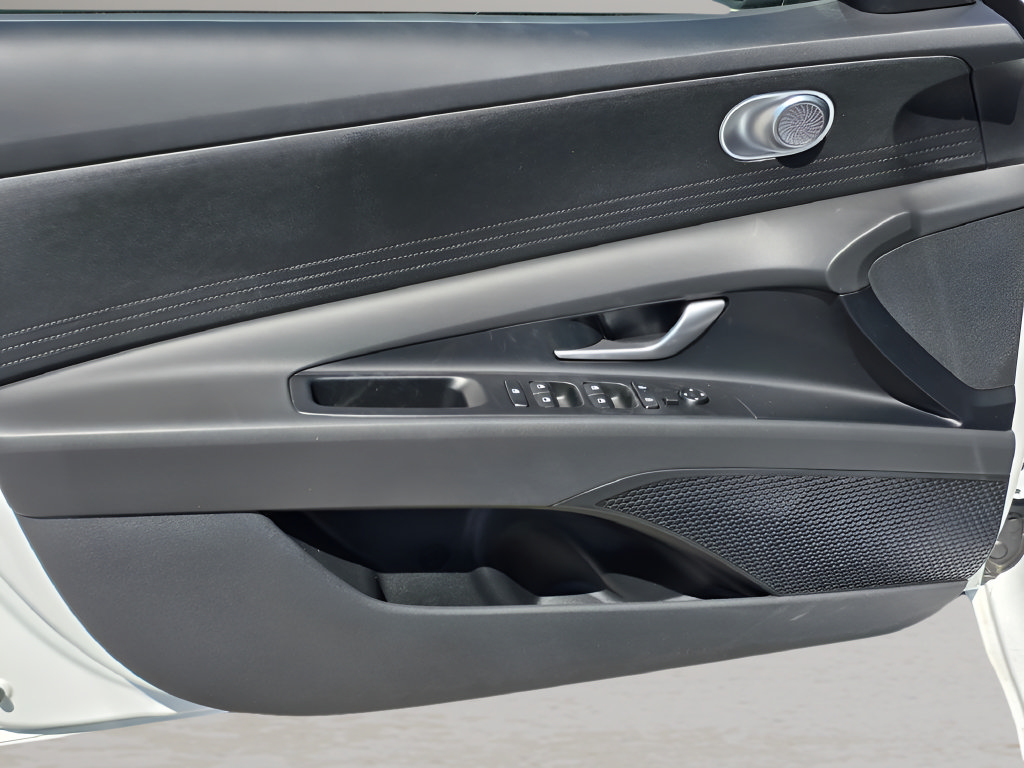 New 2026 Hyundai Elantra SE FWD image 12