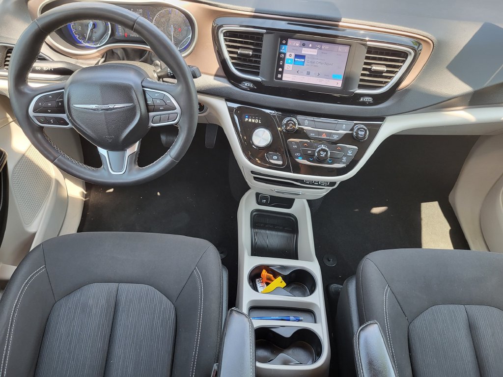 Used 2023 Chrysler Voyager LX FWD image 26