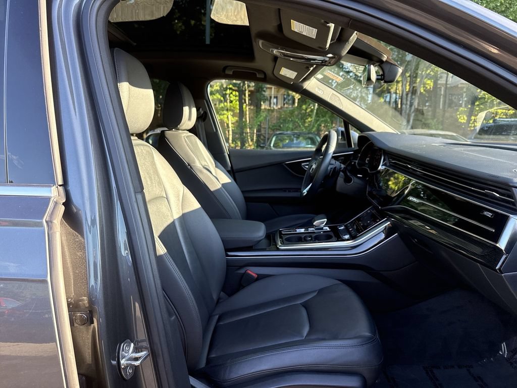 Used 2021 Audi Q7 3.0T Premium Plus w/ Premium Plus Package AWD/4WD image 26