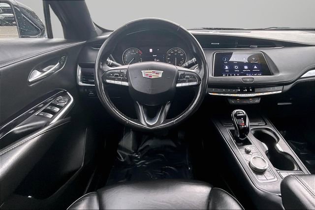 Used 2022 Cadillac XT4 Luxury w/ Cold Weather Package AWD/4WD image 5