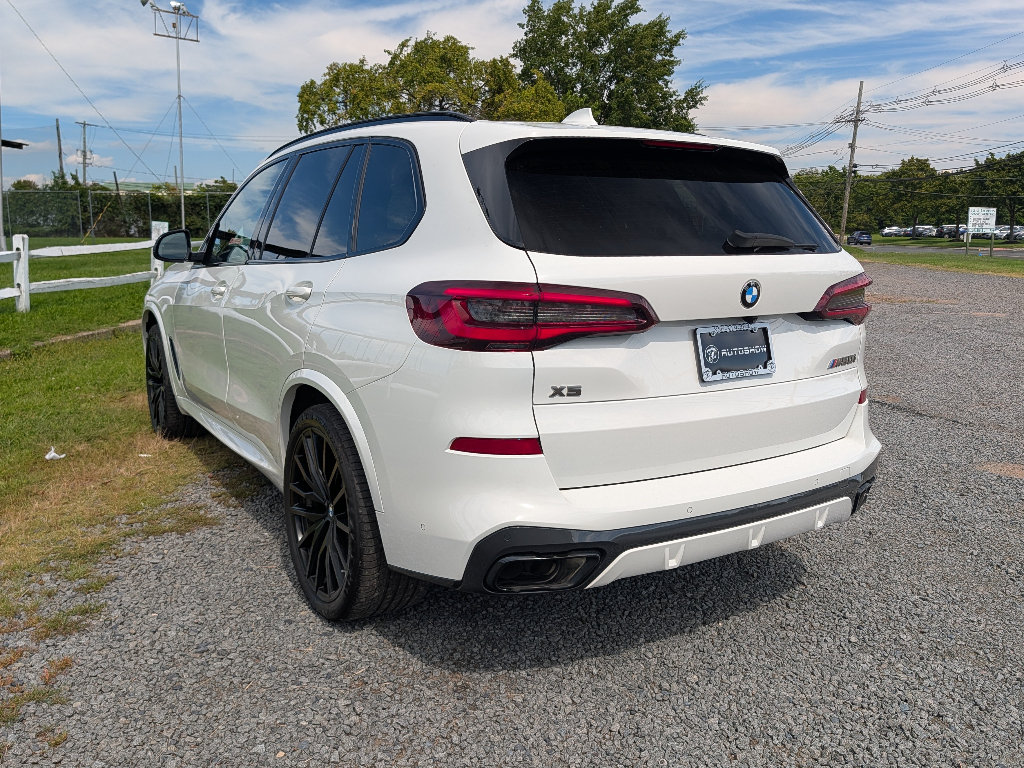 Used 2021 BMW X5 M50i AWD/4WD image 9