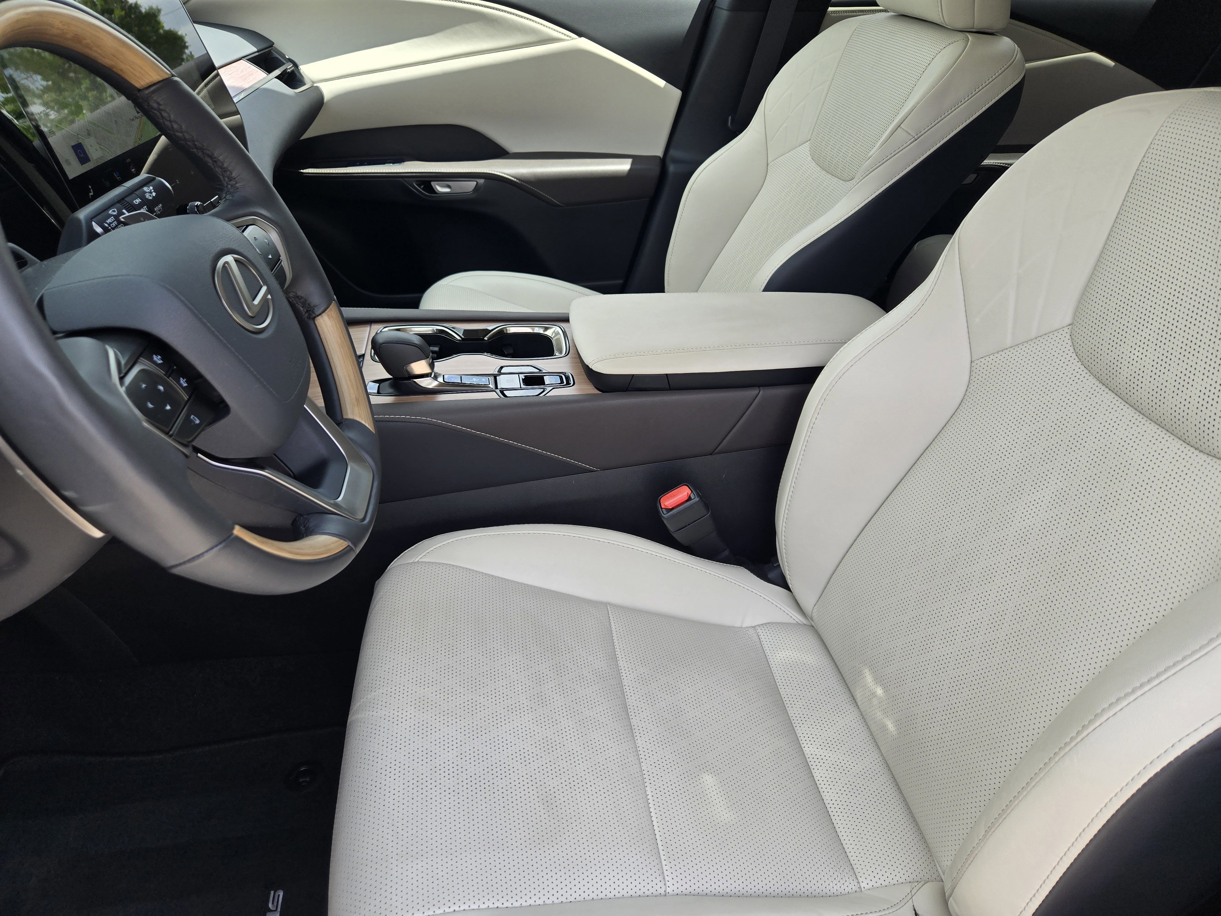 Used 2025 Lexus RX 350 Premium Plus w/ Convenience Package FWD image 11