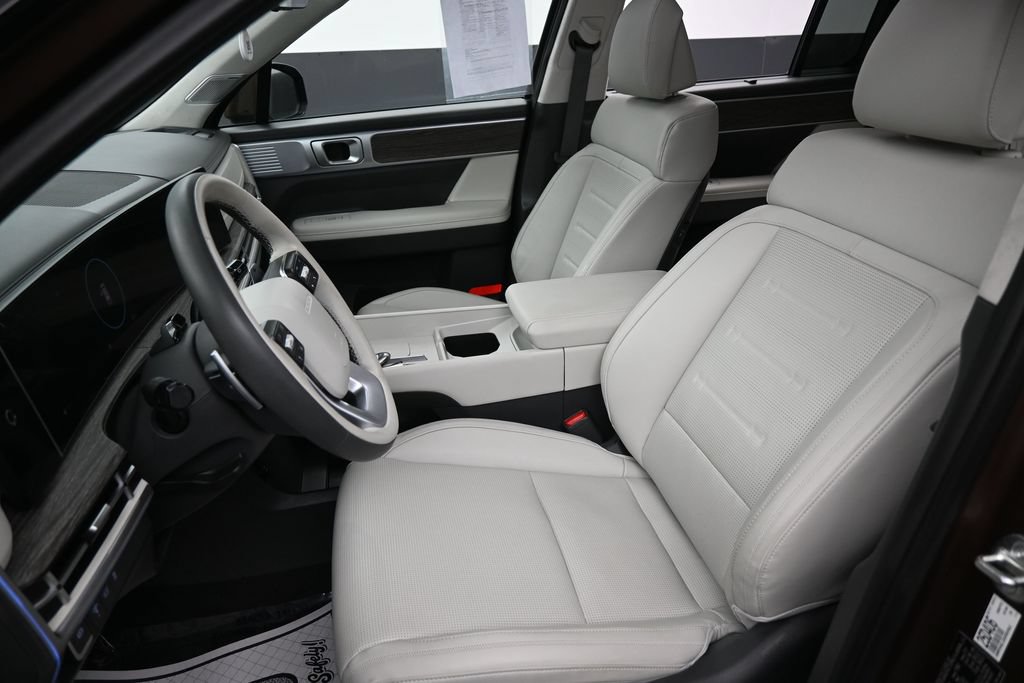 Used 2025 Hyundai Santa Fe Calligraphy FWD image 28