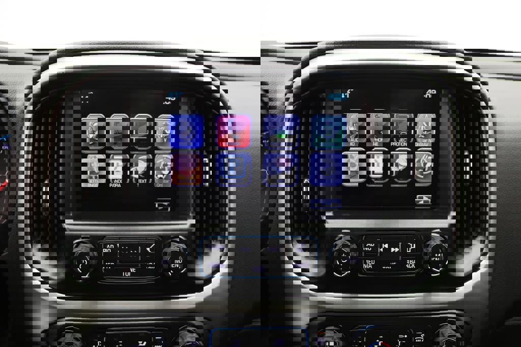 Used 2016 Chevrolet Colorado LT w/ Midnight Edition image 23