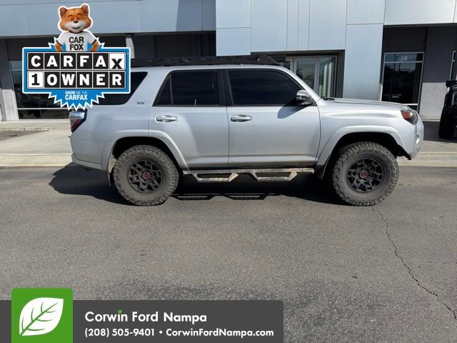 Used 2022 Toyota 4Runner SR5 Premium w/ 4Runner Black Package (TMS) AWD/4WD image 4