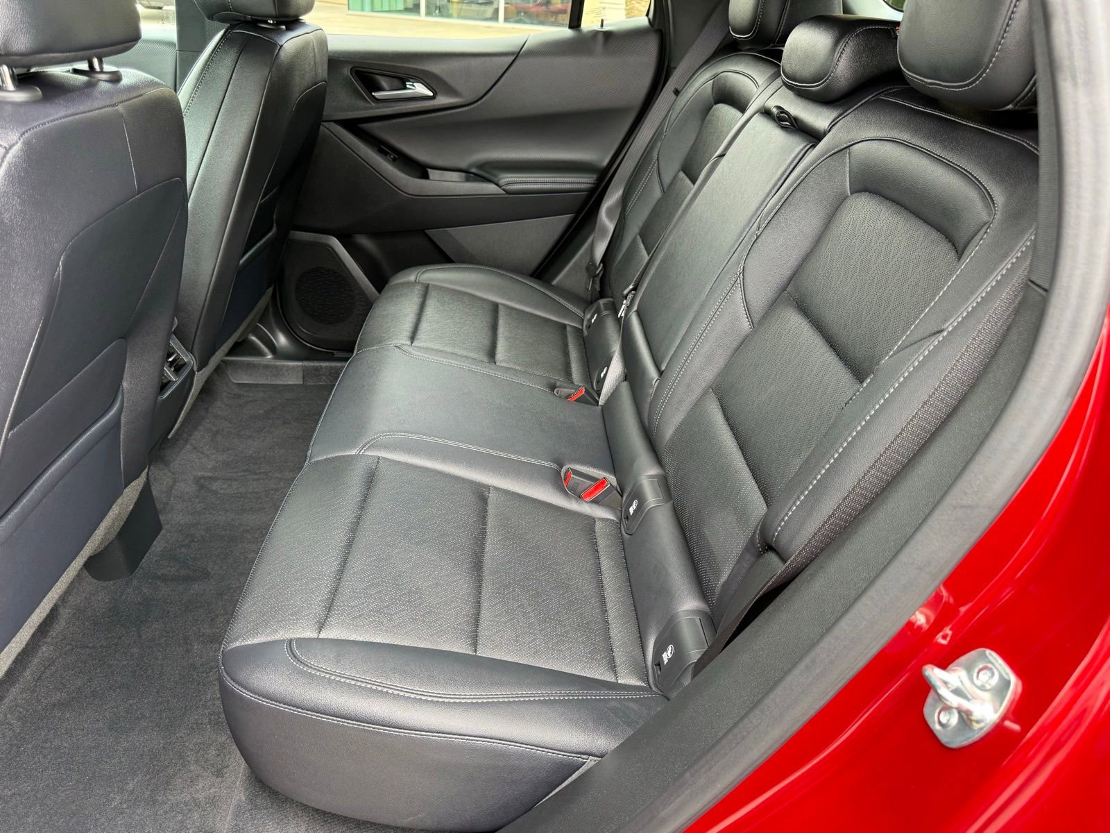 Used 2026 Chevrolet Equinox LT w/ Convenience Package II FWD image 30