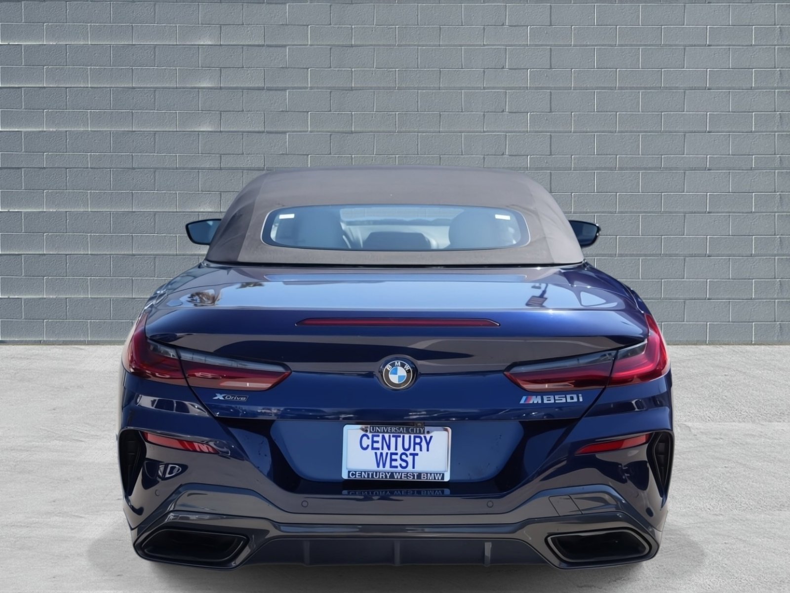 Used 2022 BMW M850i xDrive Convertible w/ M Carbon Exterior Package image 4