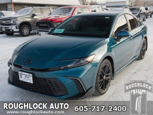 Used 2026 Toyota Camry SE image 1