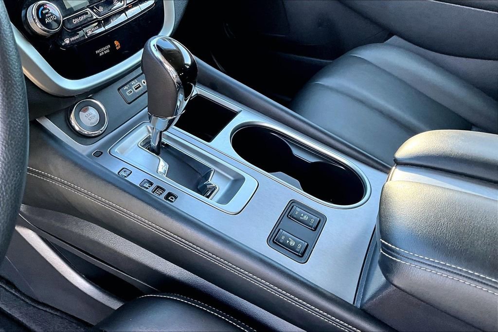 Used 2024 Nissan Murano SV w/ SV Midnight Edition Package image 15