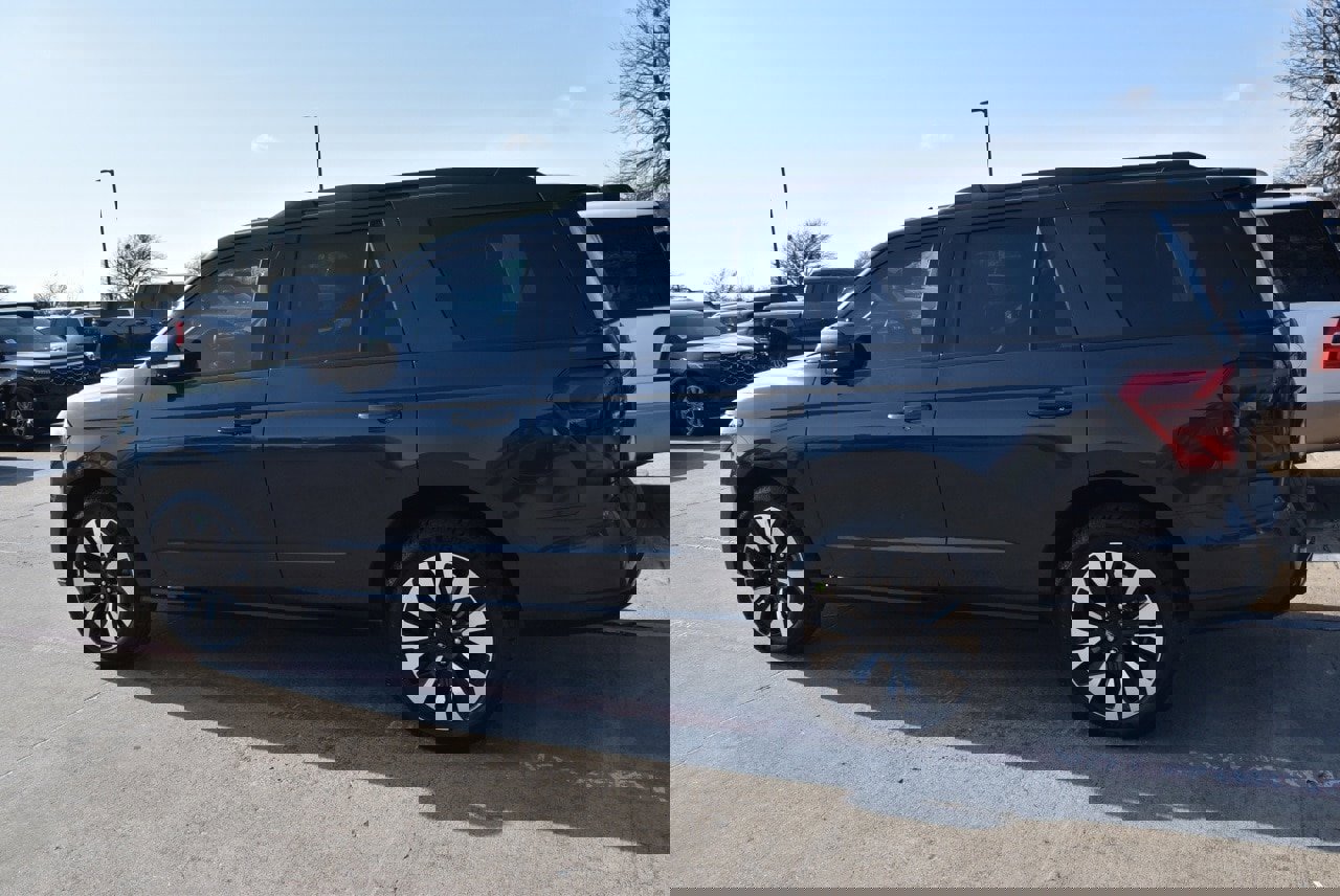 Used 2023 Ford Expedition Limited image 9