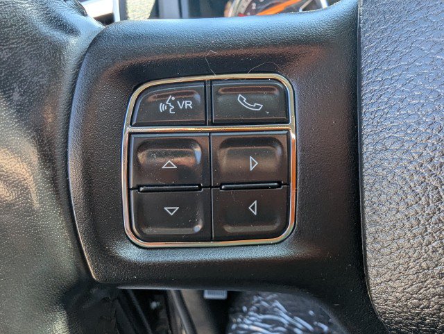 Used 2020 RAM 1500 Classic SLT w/ Luxury Group AWD/4WD image 14
