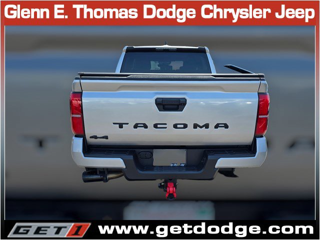 Used 2025 Toyota Tacoma SR5 AWD/4WD image 8