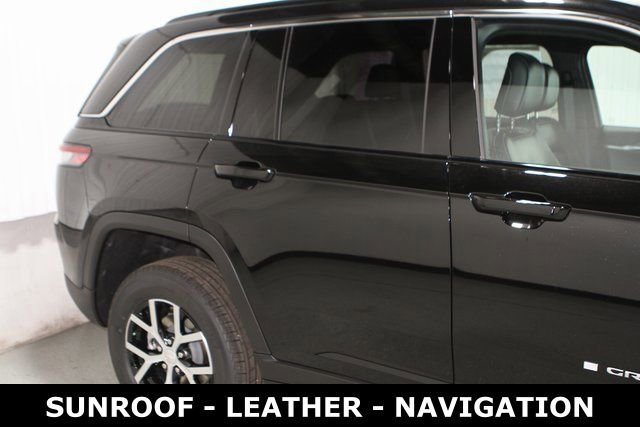 New 2025 Jeep Grand Cherokee Limited image 4