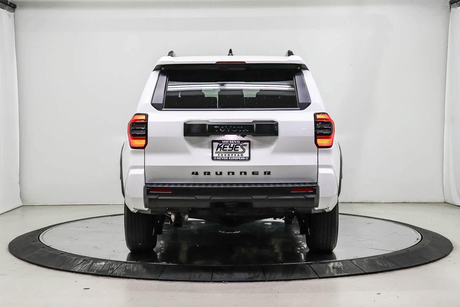Used 2025 Toyota 4Runner SR5 RWD image 3