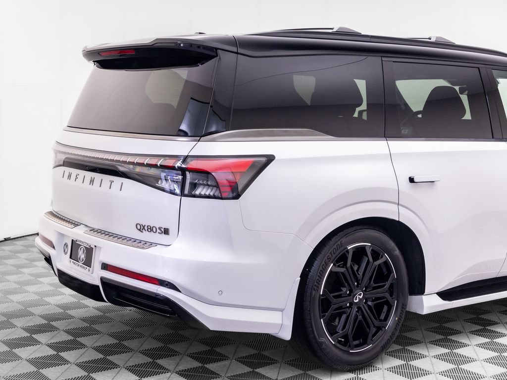 Certified 2026 INFINITI QX80 4WD w/ Sport Exterior Package image 39