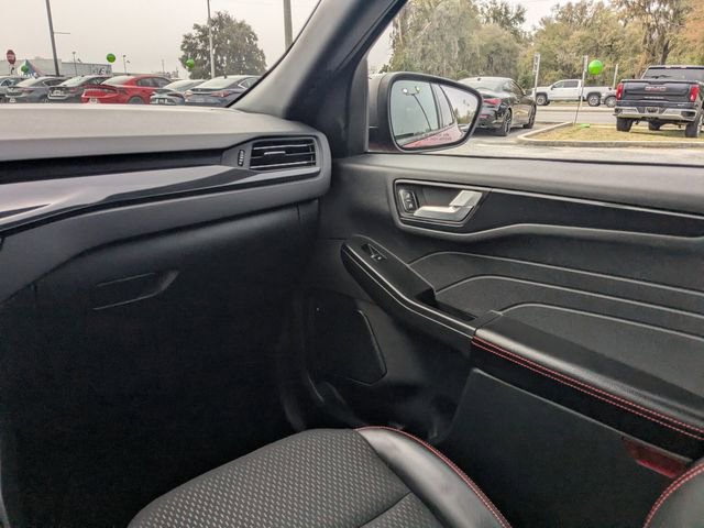 Used 2025 Ford Escape ST-Line w/ Tech Pack #1 image 18