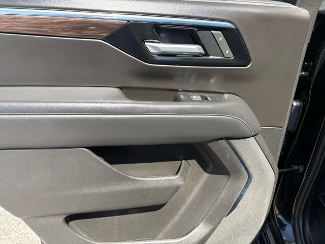Used 2025 Chevrolet Tahoe LT AWD/4WD image 30