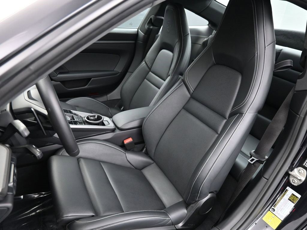 Used 2025 Porsche 911 Carrera w/ Premium Package image 5