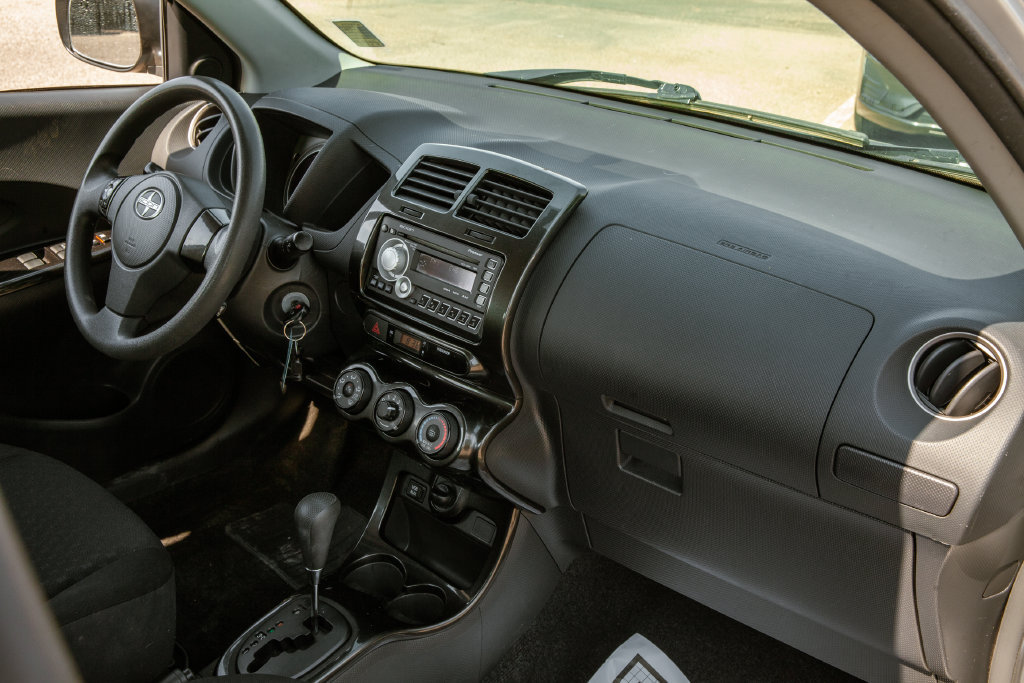 Used 2010 Scion xD FWD image 11