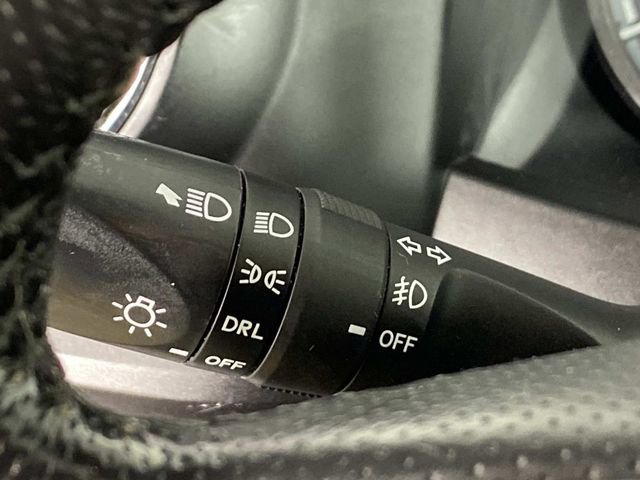 Used 2019 Toyota Tacoma TRD Sport w/ Technology Package AWD/4WD image 18