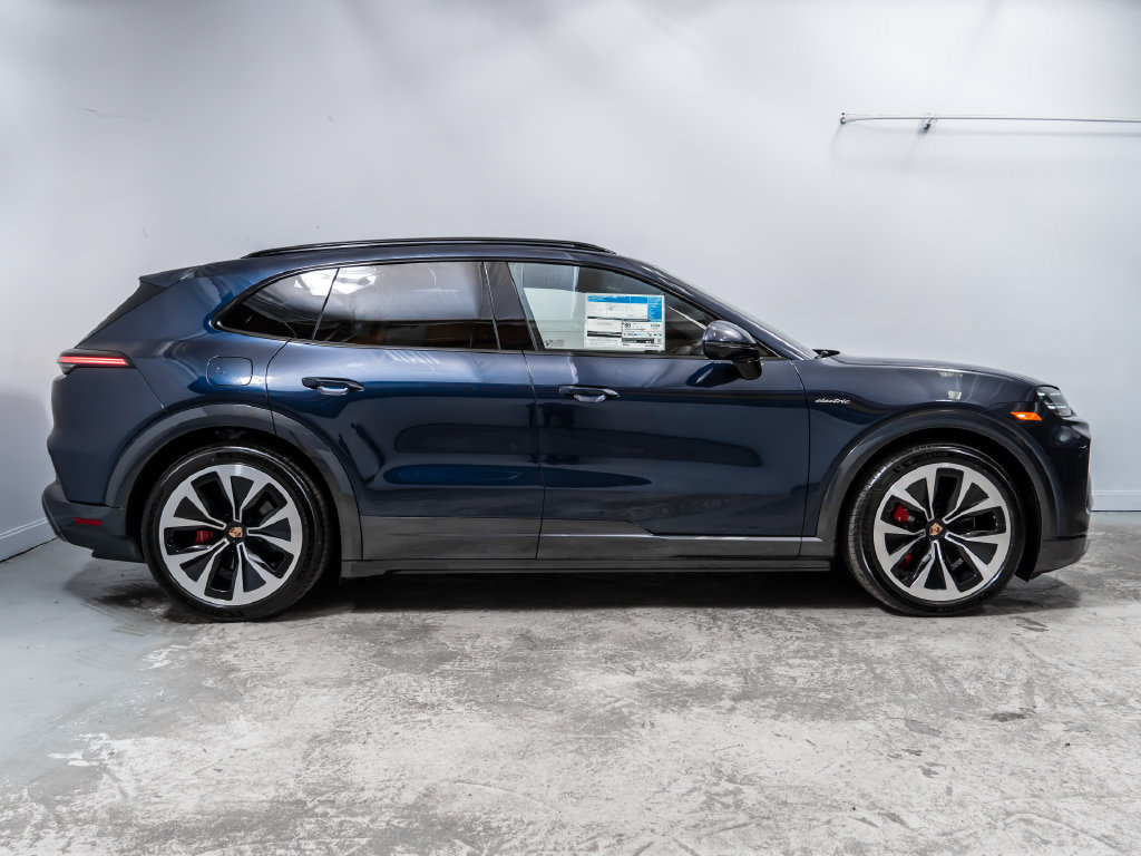 New 2026 Porsche Cayenne S AWD/4WD image 8