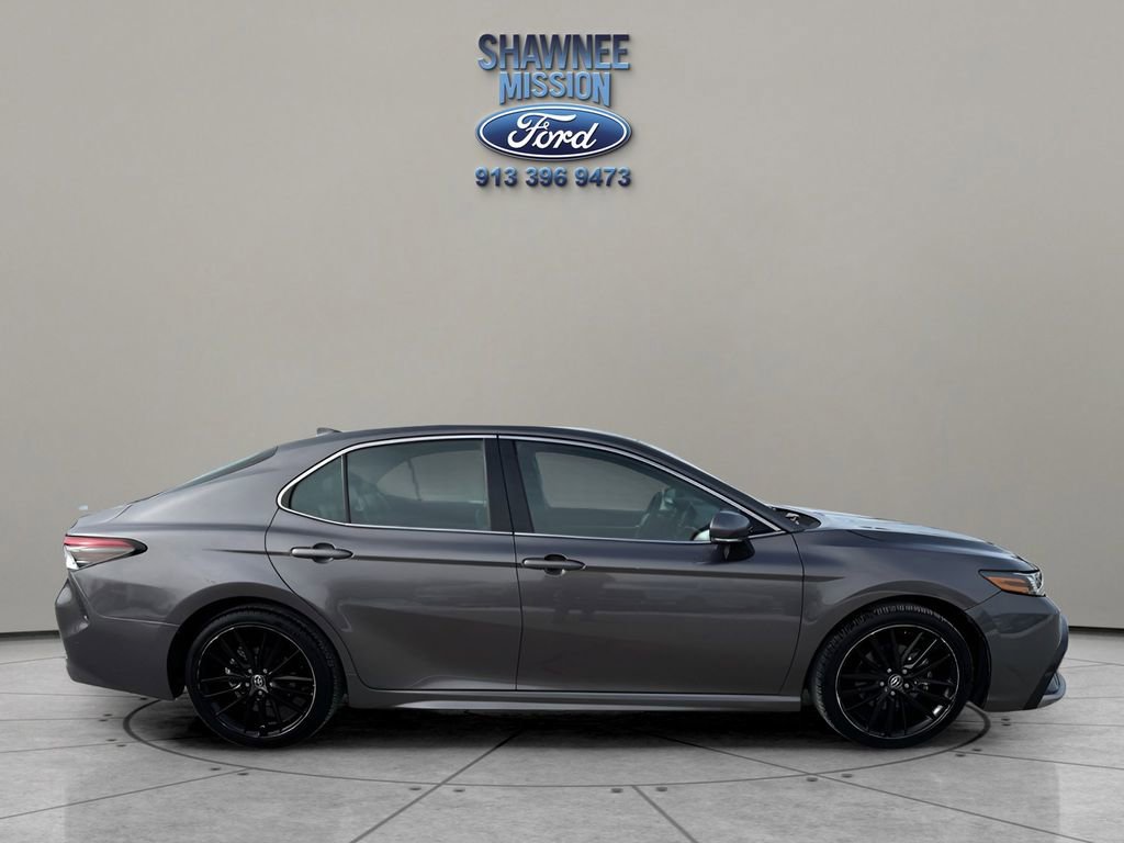Used 2023 Toyota Camry XSE image 4