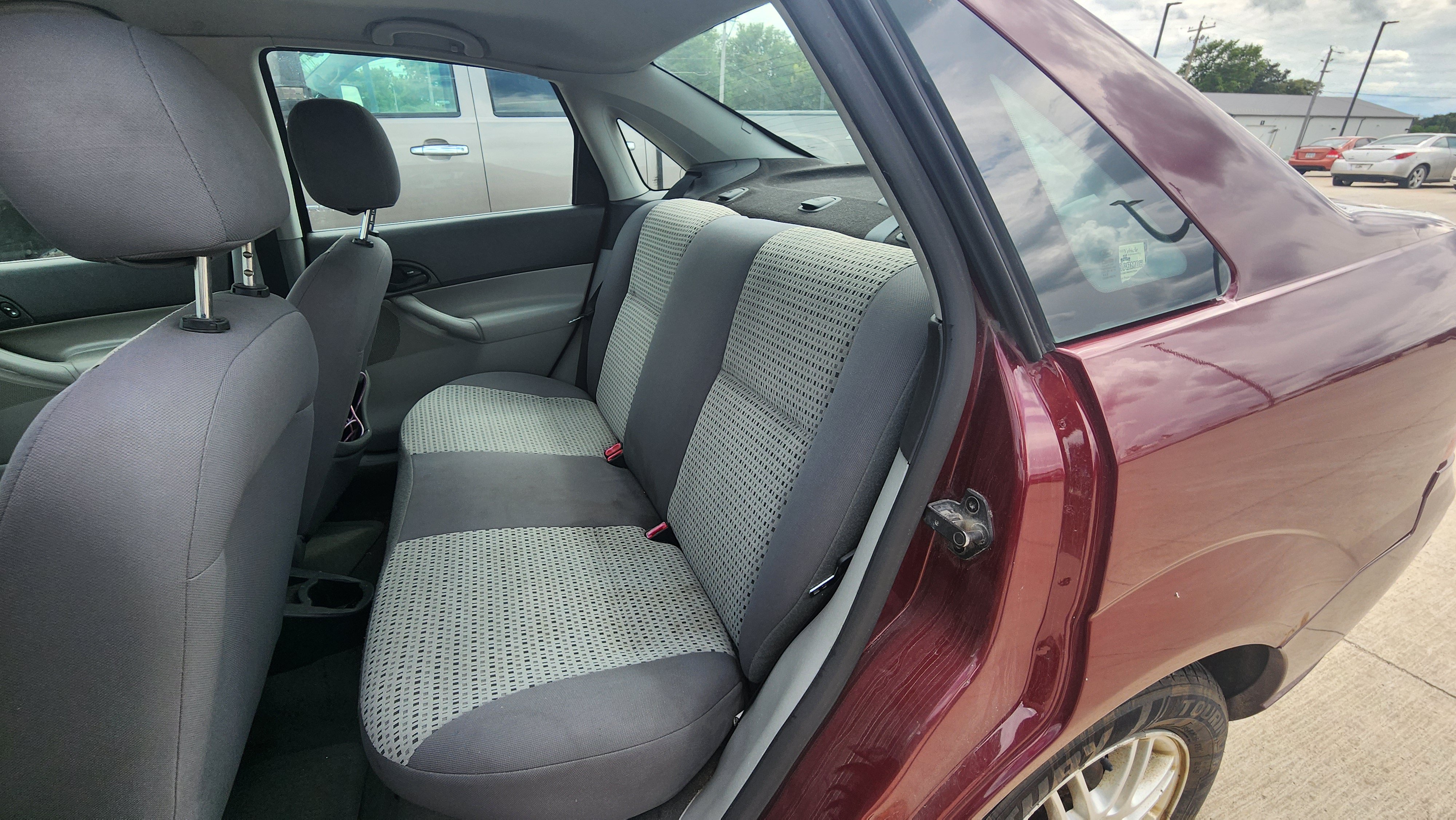 Used 2007 Ford Focus SES FWD image 9