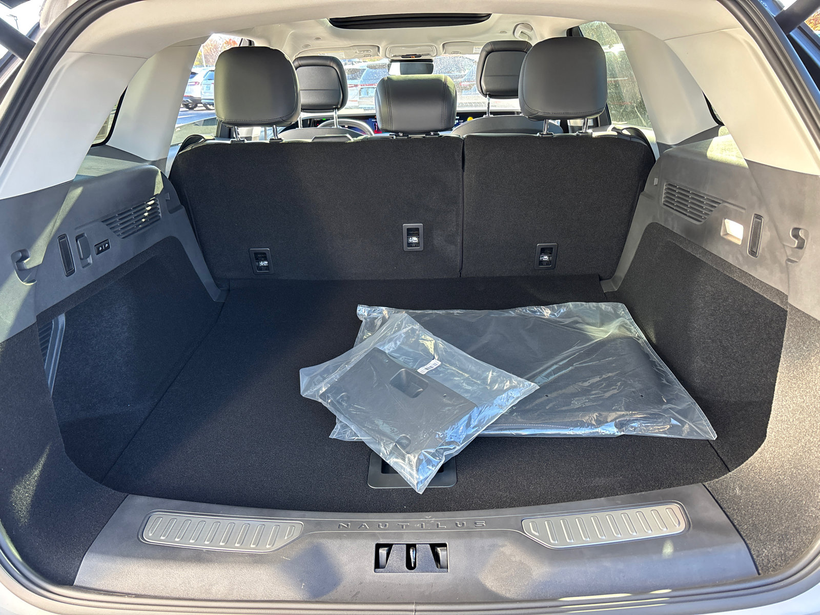 New 2026 Lincoln Nautilus Premier w/ Equipment Group 102A image 9