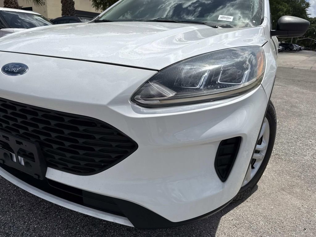 Used 2020 Ford Escape S image 9