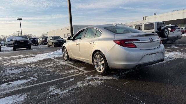 Used 2016 Buick Regal image 9