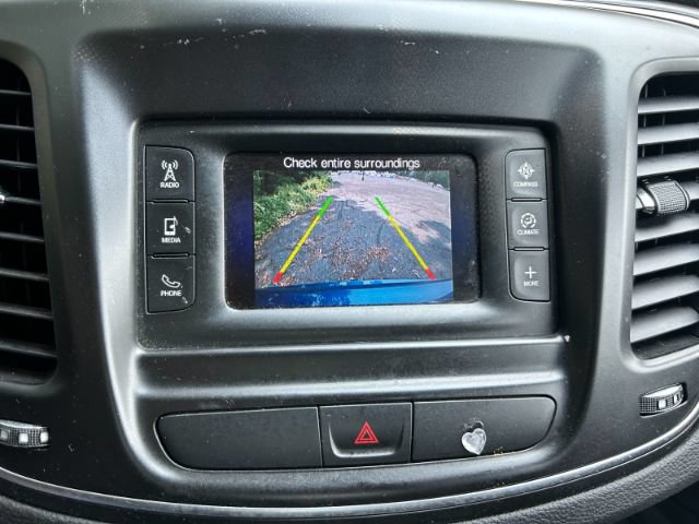 Used 2016 Chrysler 200 Limited FWD image 11
