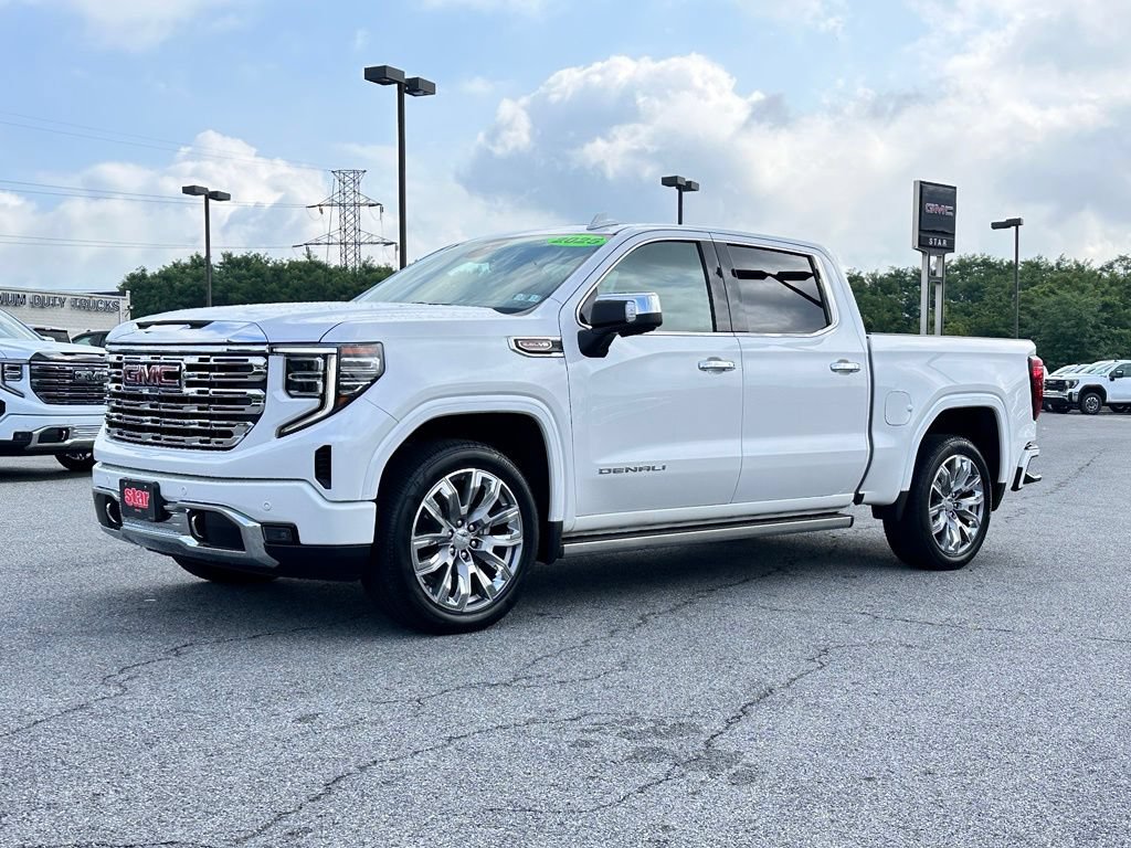 Used 2025 GMC Sierra 1500 Denali w/ Denali Reserve Package AWD/4WD image 2