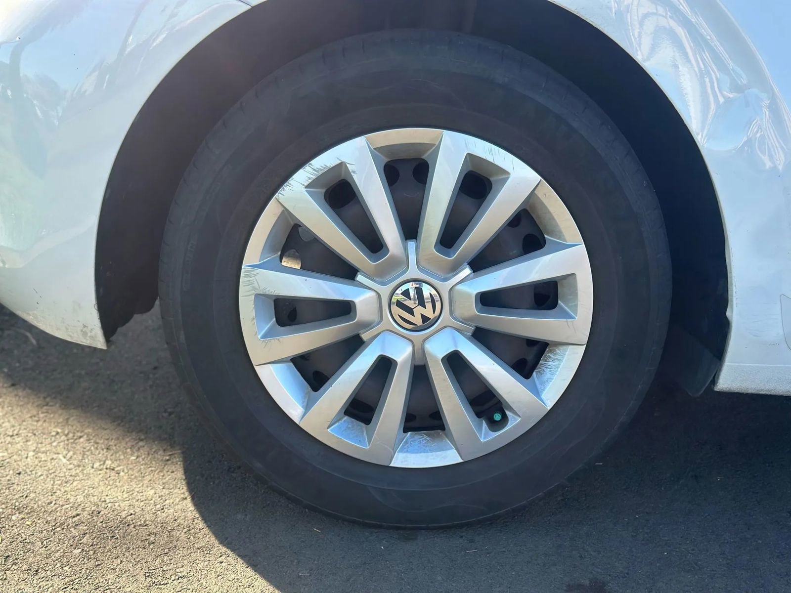 Used 2012 Volkswagen Beetle 2.5 image 18