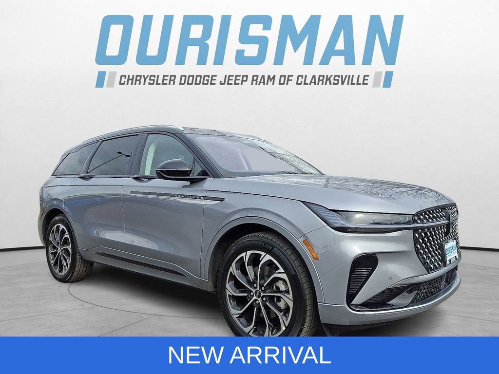 Used 2025 Lincoln Nautilus Reserve