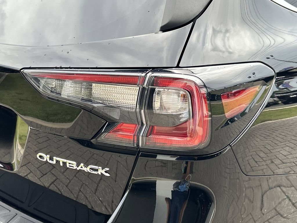 Used 2020 Subaru Outback Premium w/ Popular Package #1 AWD/4WD image 9