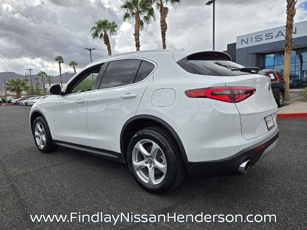 Used 2020 Alfa Romeo Stelvio RWD image 4