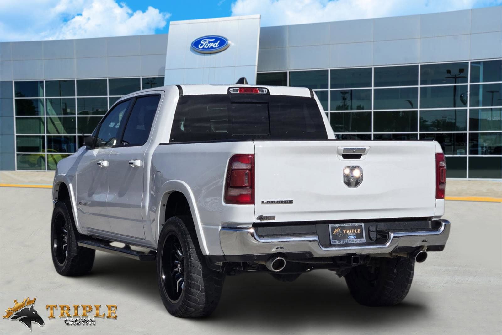 Used 2021 RAM 1500 Laramie RWD image 4