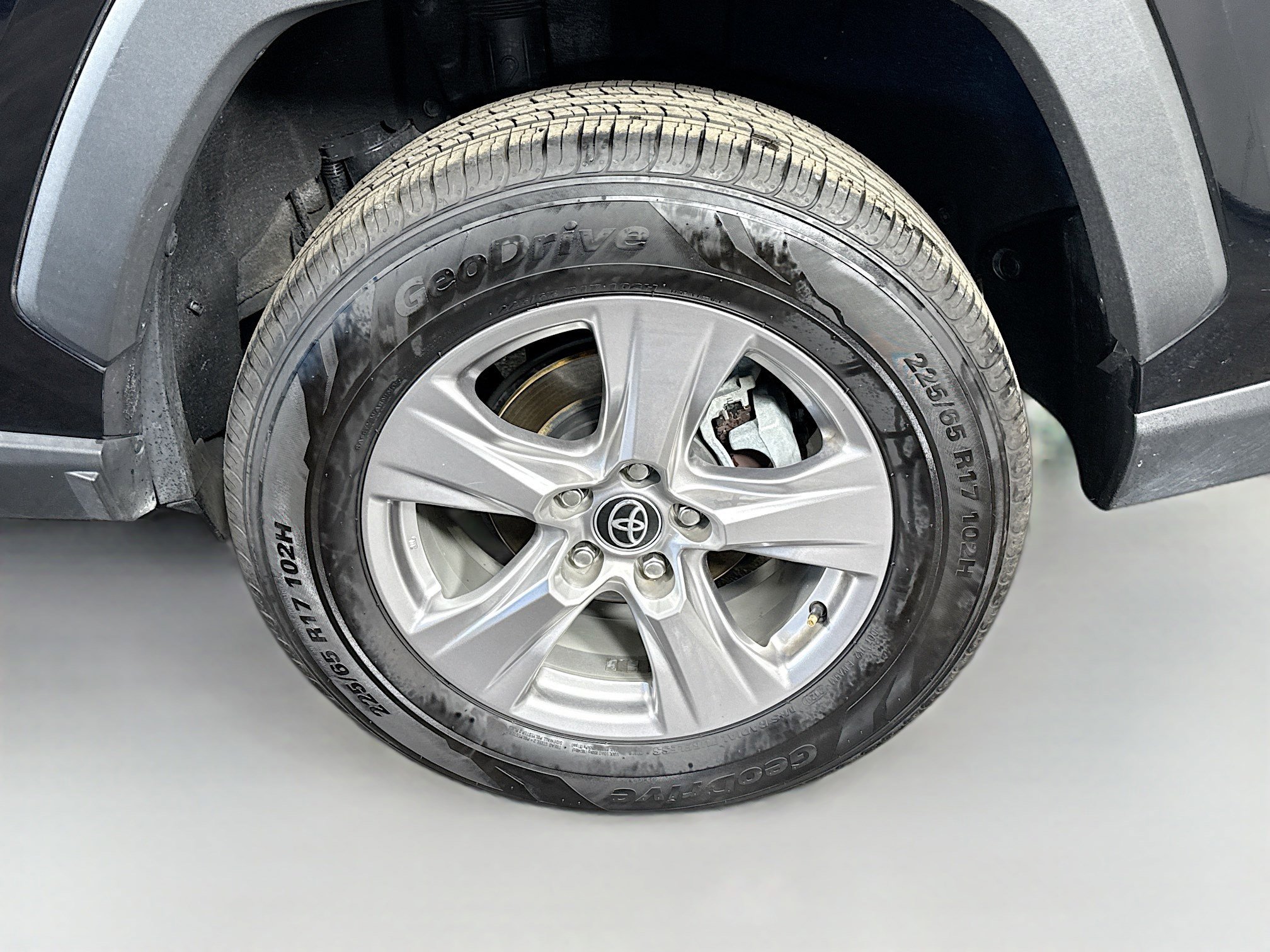 Used 2022 Toyota RAV4 XLE image 37