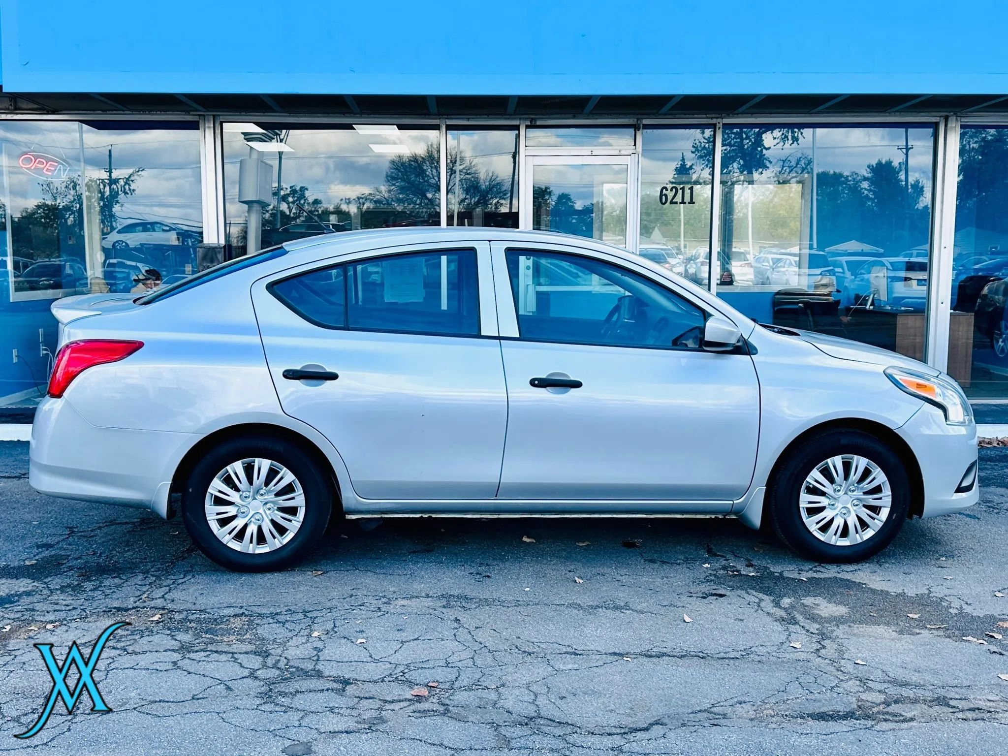 Used 2019 Nissan Versa S Plus FWD image 8
