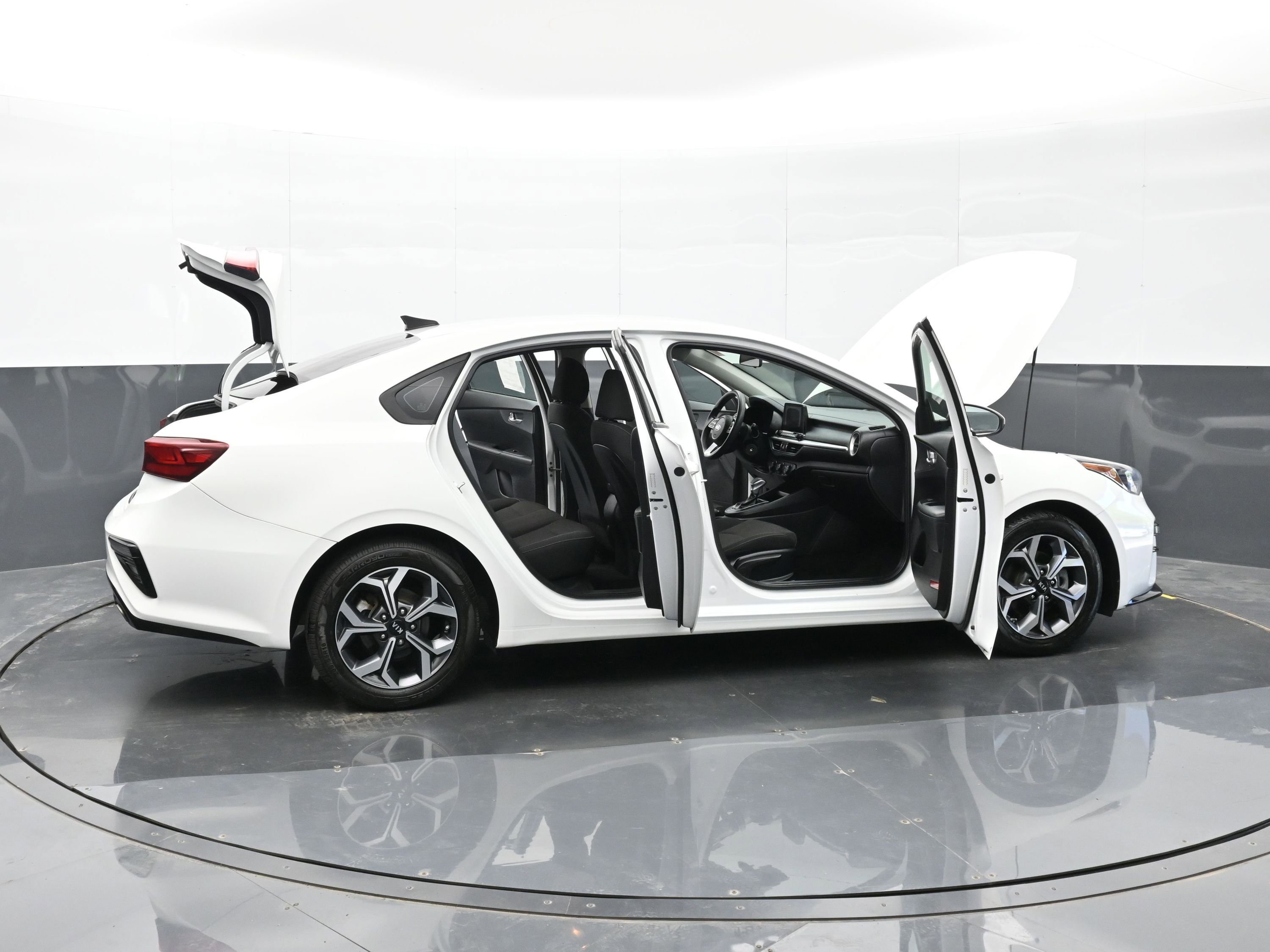 Used 2020 Kia Forte LXS FWD image 48