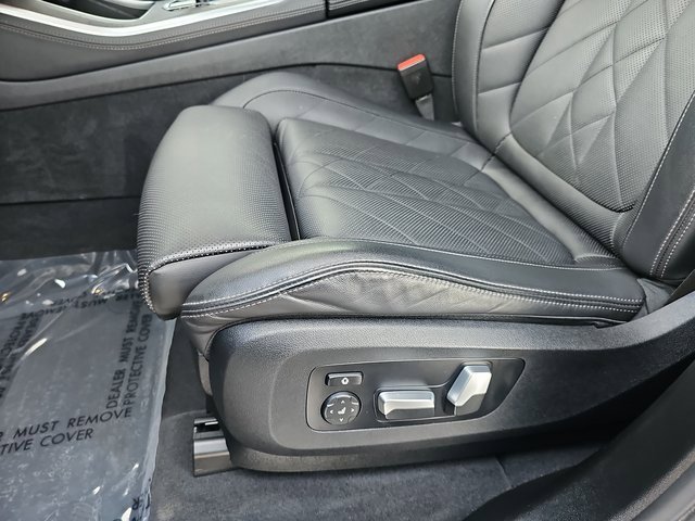 Used 2023 BMW X5 xDrive40i w/ Climate Comfort Package image 29
