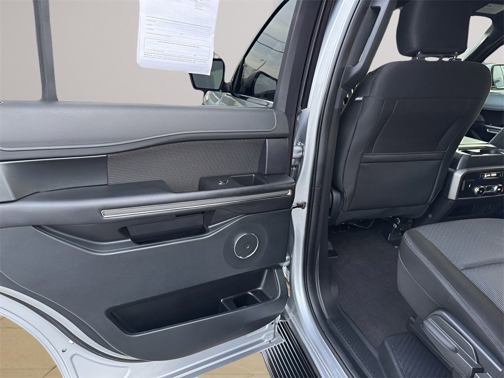 Used 2020 Ford Expedition XLT image 31