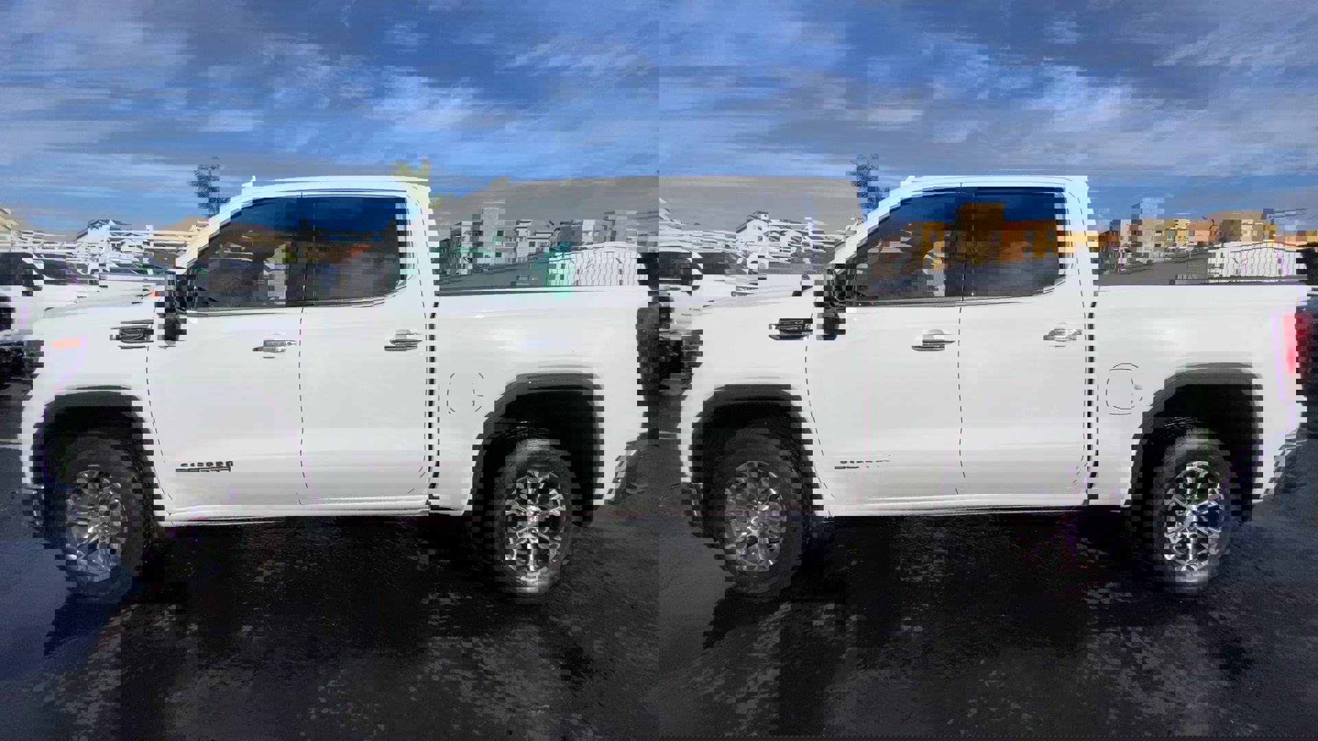 Used 2024 GMC Sierra 1500 SLT image 6