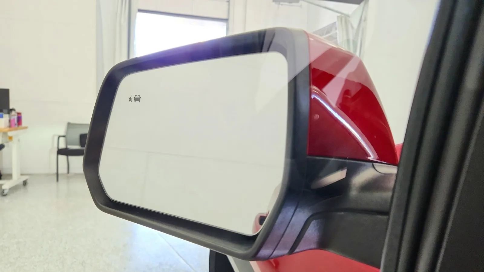 Used 2023 GMC Acadia SLT image 23