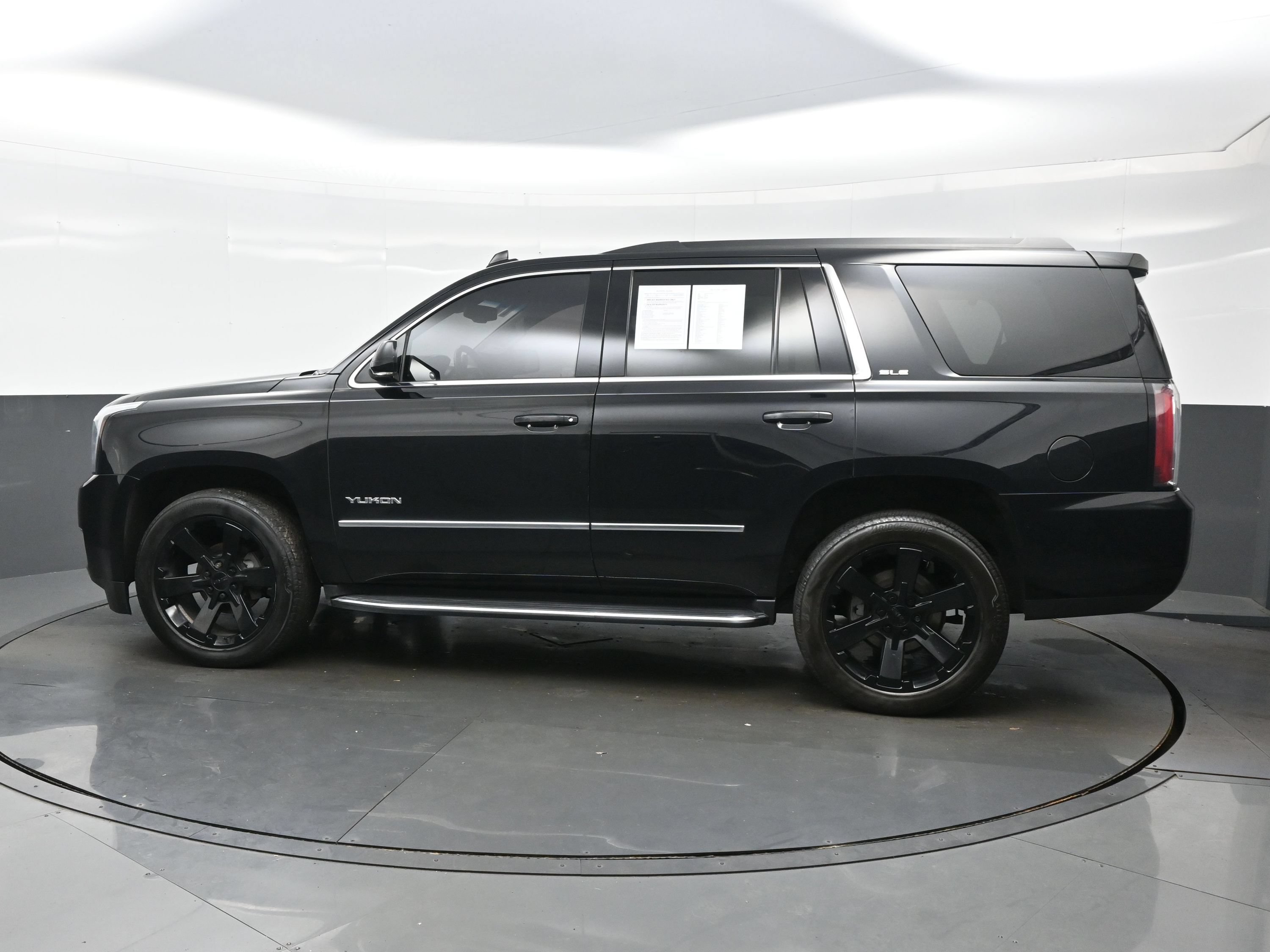 Used 2019 GMC Yukon SLE w/ HD Trailering Package AWD/4WD image 4