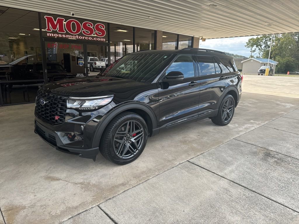 Certified 2025 Ford Explorer ST image 1