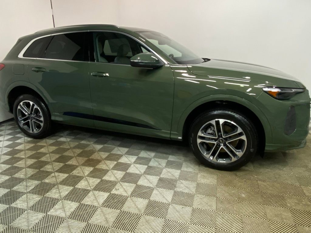 New 2025 Audi Q5 Premium Plus image 3