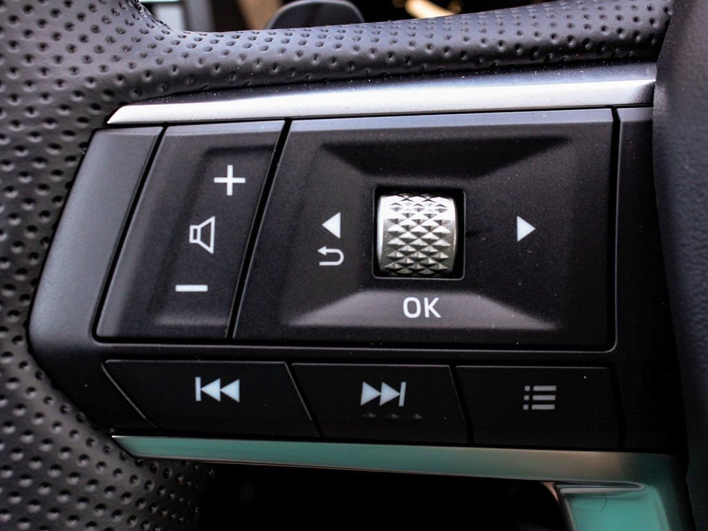 New 2025 Mitsubishi Outlander SE image 27